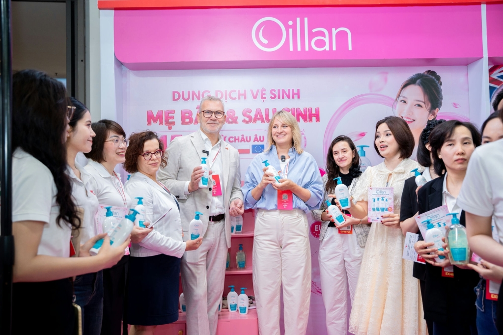 Oillan – Dung dịch vệ sinh mẹ và bé 45 năm từ châu Âu